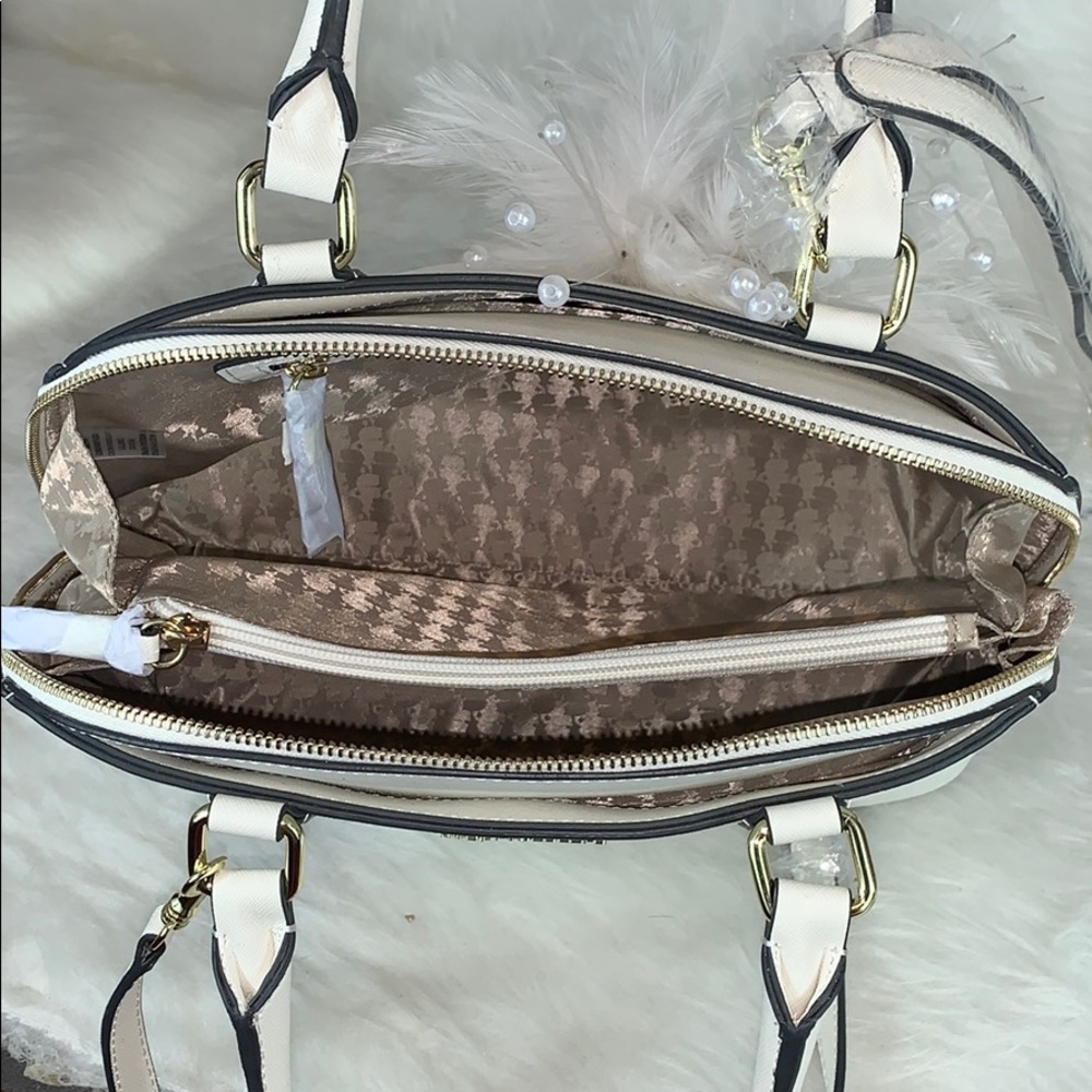 🏷New KARL LAGERFELD🏷 FLORAL WHITE DOME SATCHEL - Picture 7 of 8